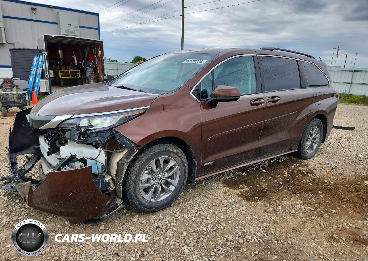 2021 Toyota Sienna Le