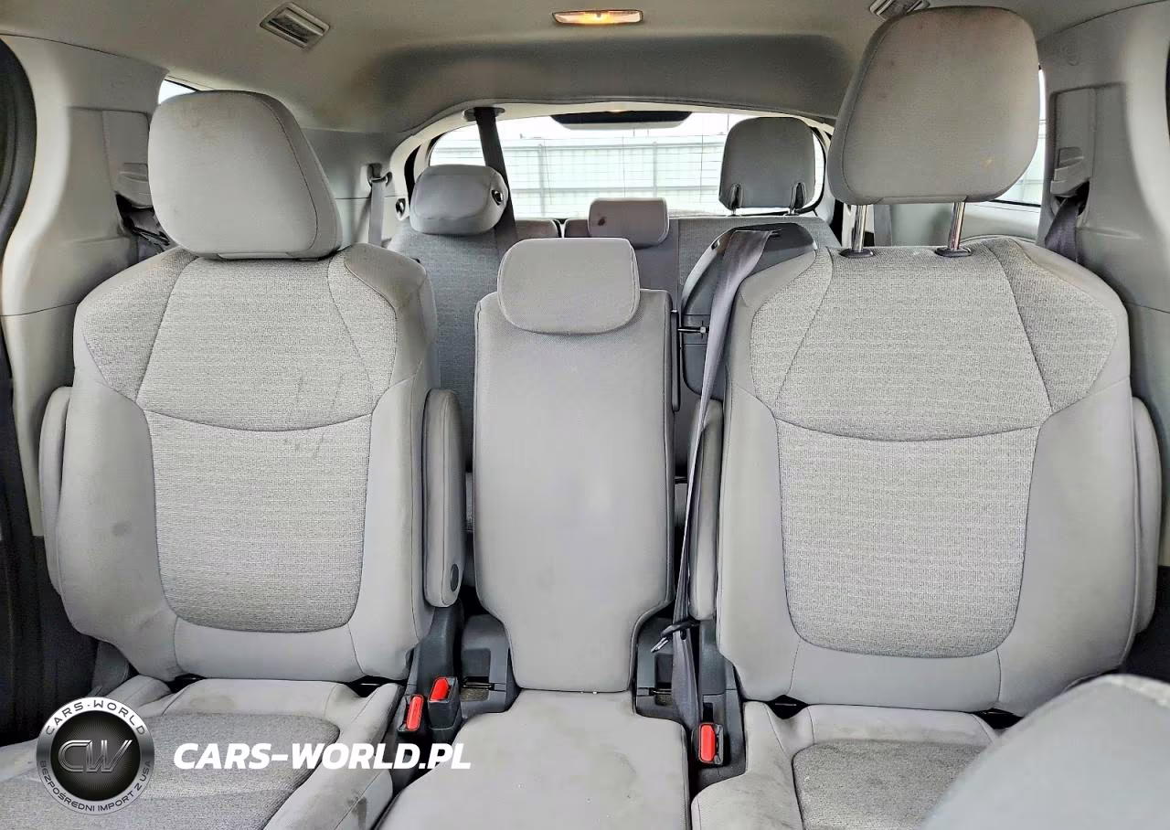 2021 Toyota Sienna Le VIN:5TDKRKEC7MS023033 - 10