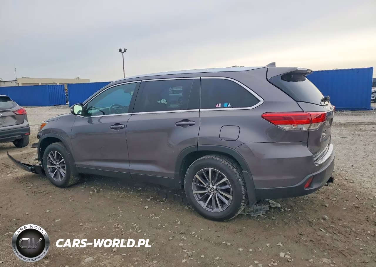 2019 Toyota Highlander Xle VIN:5TDJZRFH5KS942086 - 2