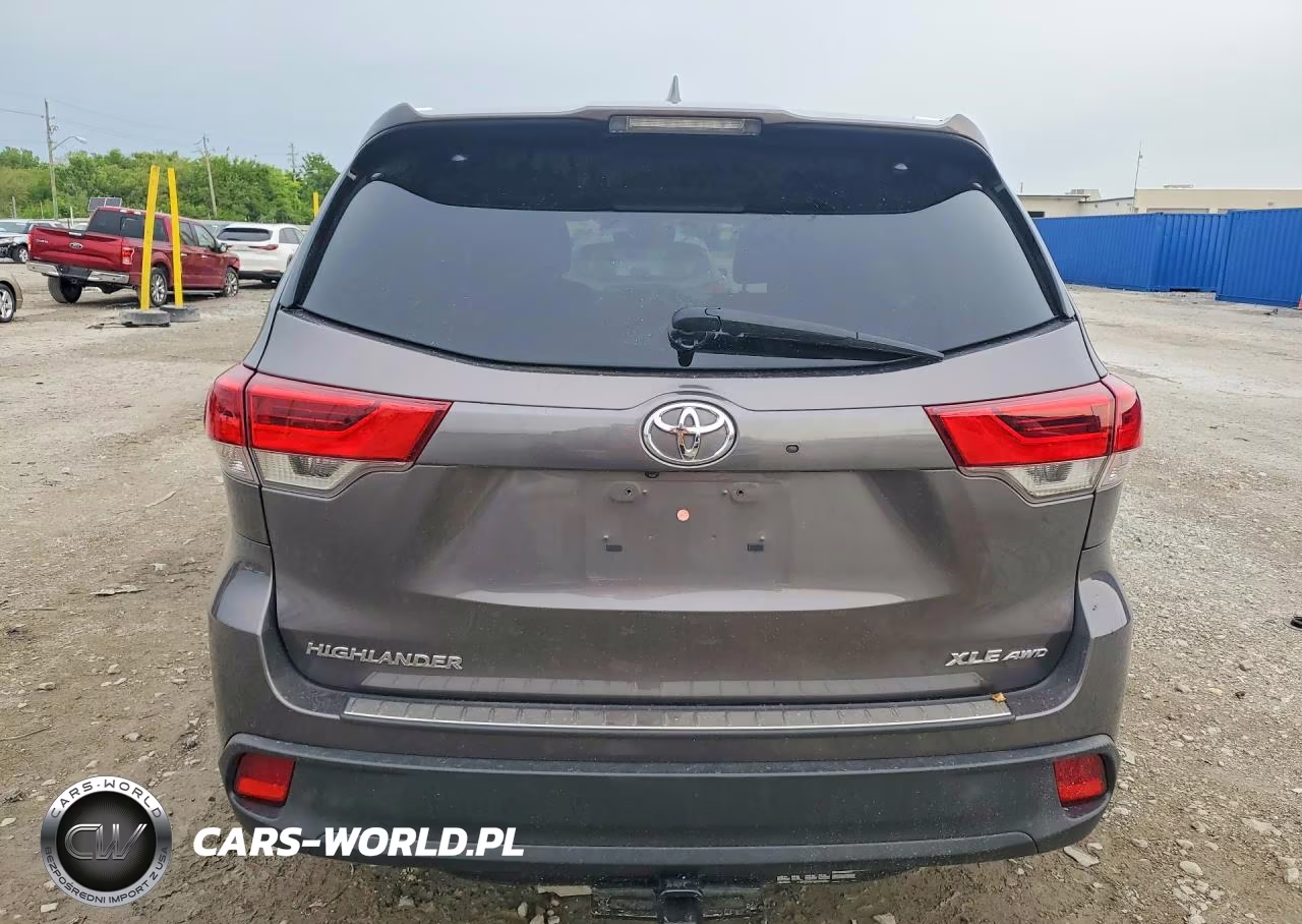 2019 Toyota Highlander Xle VIN:5TDJZRFH5KS942086 - 6