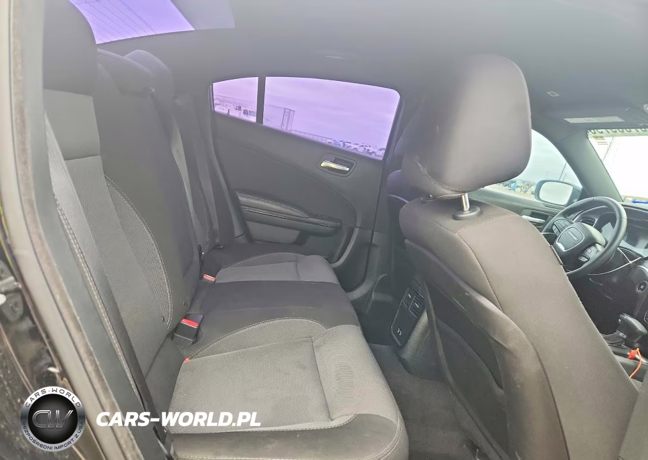 2018 Dodge Charger Sxt VIN:2C3CDXBG2JH135602 - 10