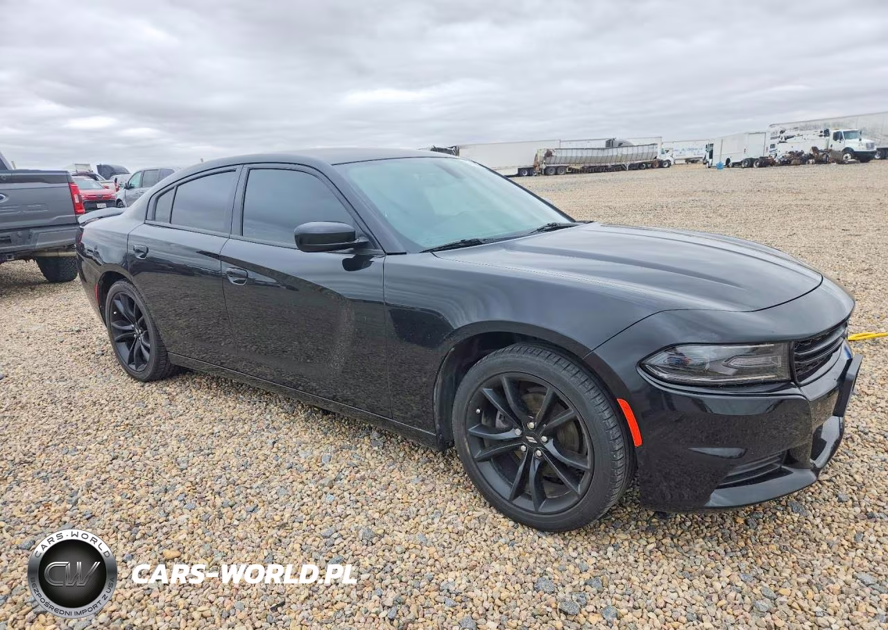 2018 Dodge Charger Sxt VIN:2C3CDXBG2JH135602 - 4