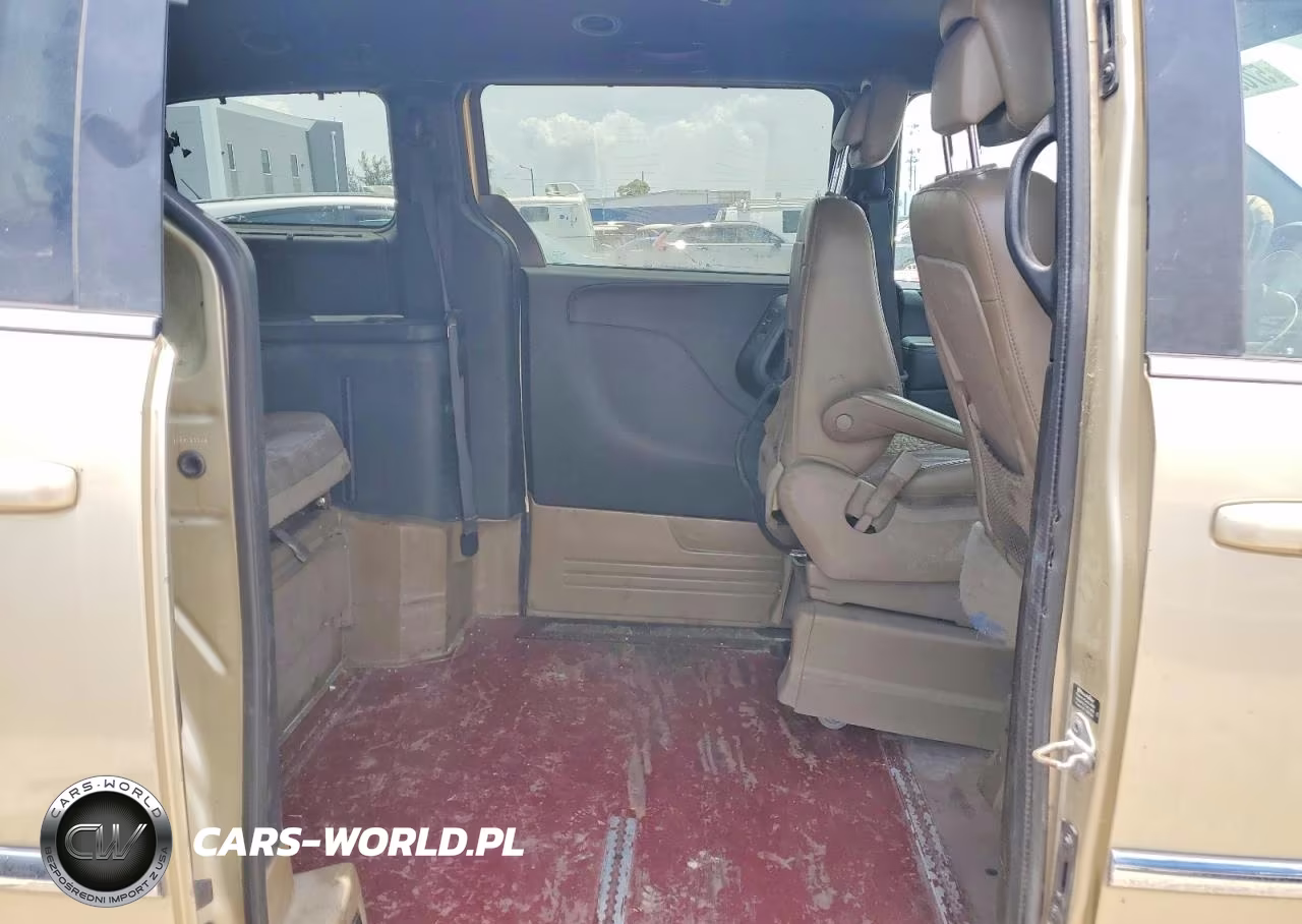 2011 Chrysler Town & Country Touring L VIN:2A4RR8DG5BR763525 - 11