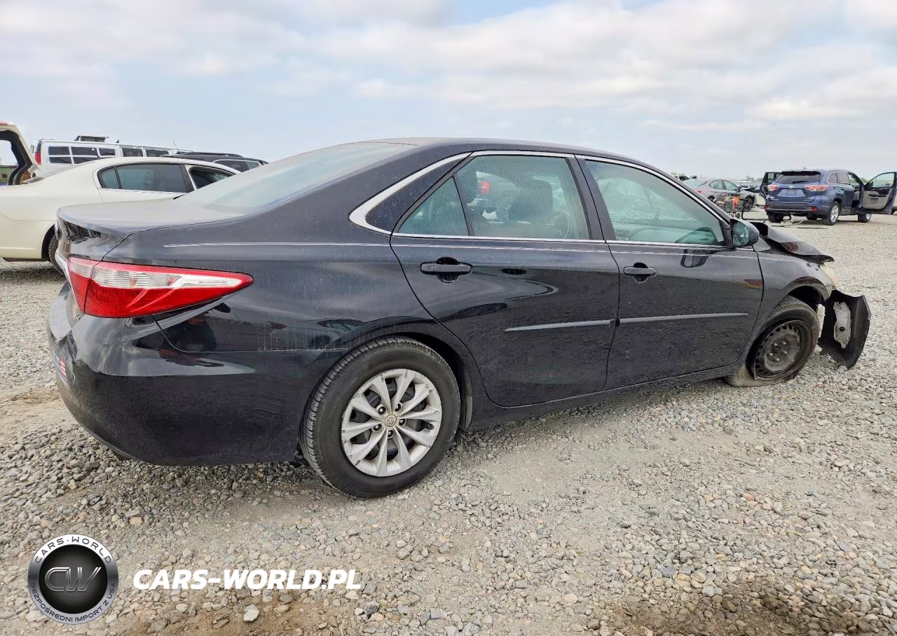 2016 Toyota Camry Le VIN:4T4BF1FK8GR579782 - 3