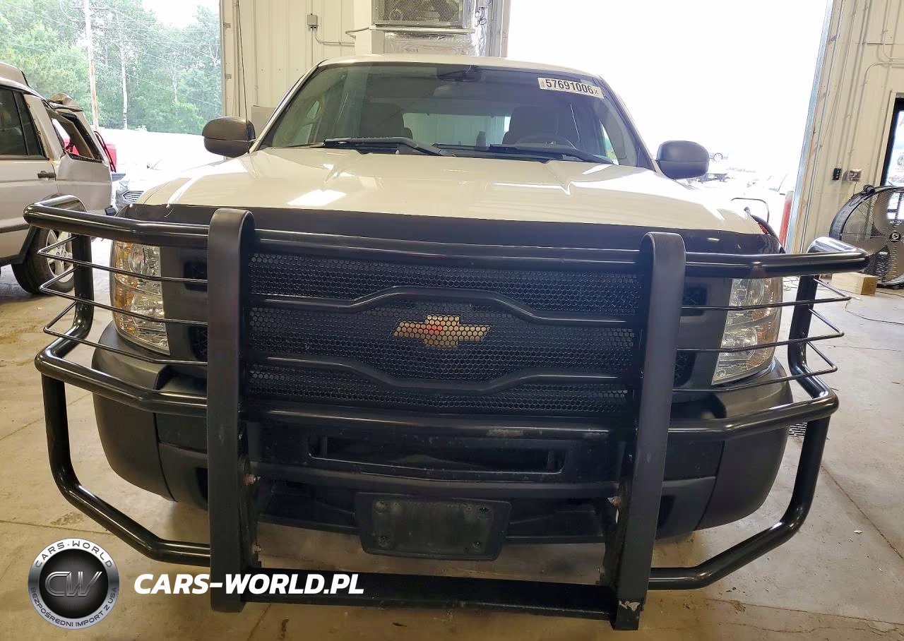 2011 Chevrolet Silverado K1500 VIN:1GCRKPEAXBZ270766 - 5