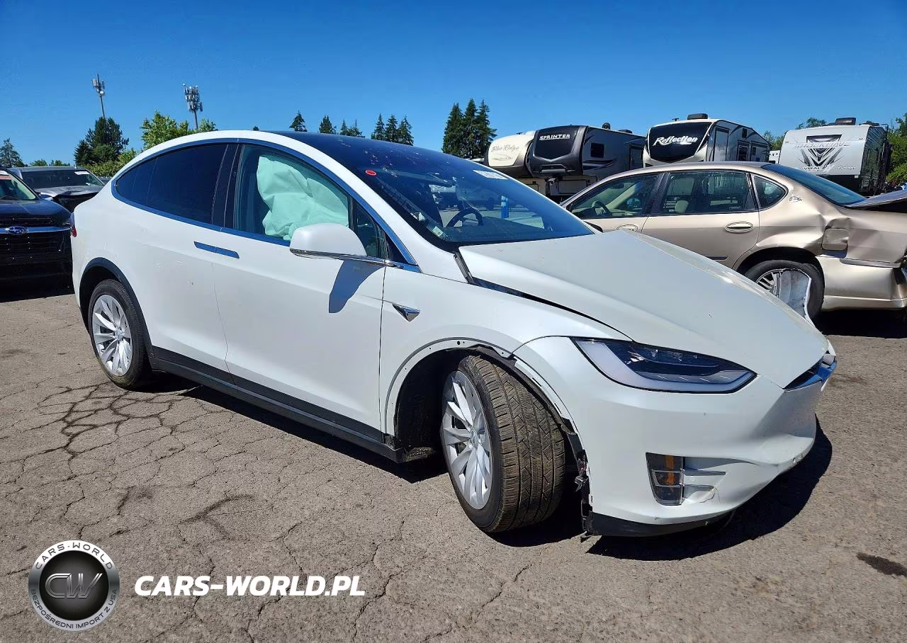 2020 Tesla Model X VIN:5YJXCDE20LF234006 - 4
