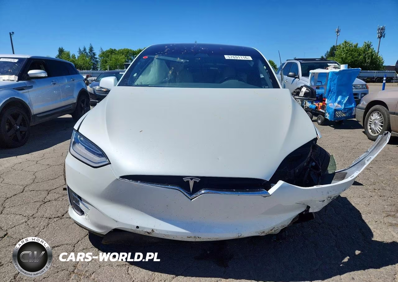 2020 Tesla Model X VIN:5YJXCDE20LF234006 - 5
