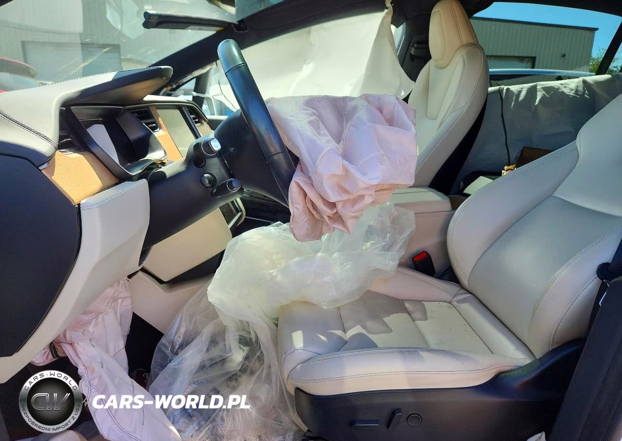 2020 Tesla Model X VIN:5YJXCDE20LF234006 - 7