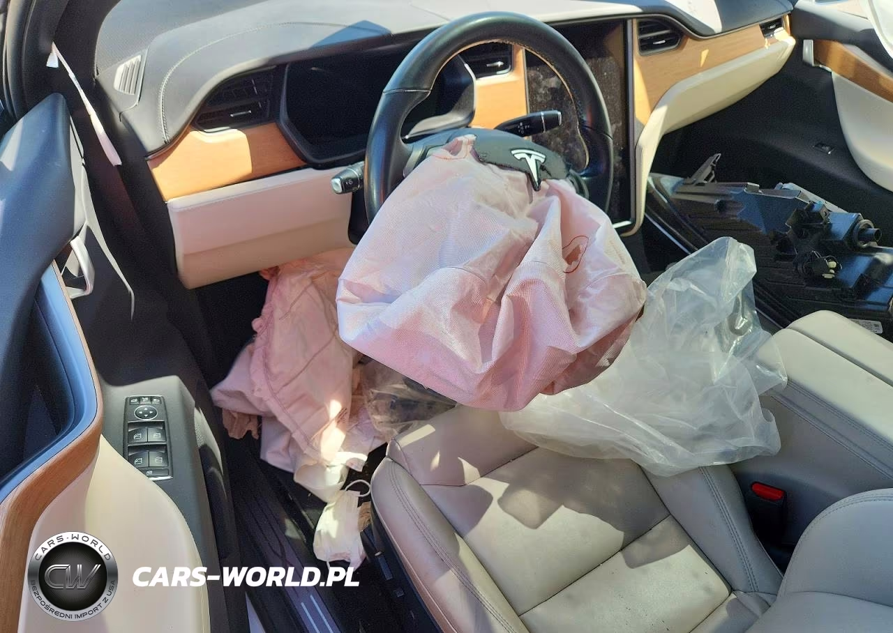 2020 Tesla Model X VIN:5YJXCDE20LF234006 - 8