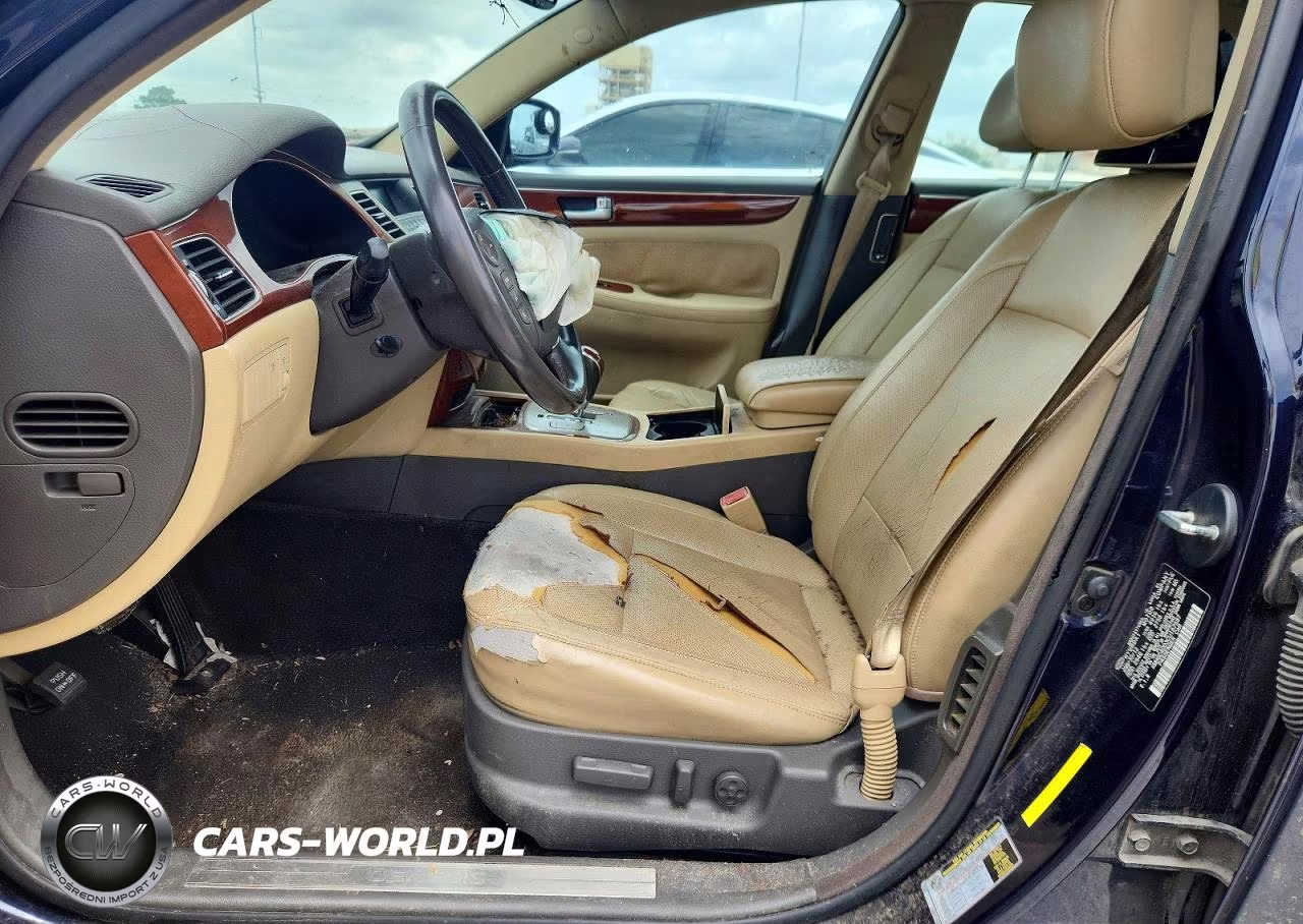 2012 Hyundai Genesis 3.8L VIN:KMHGC4DD3CU187687 - 7