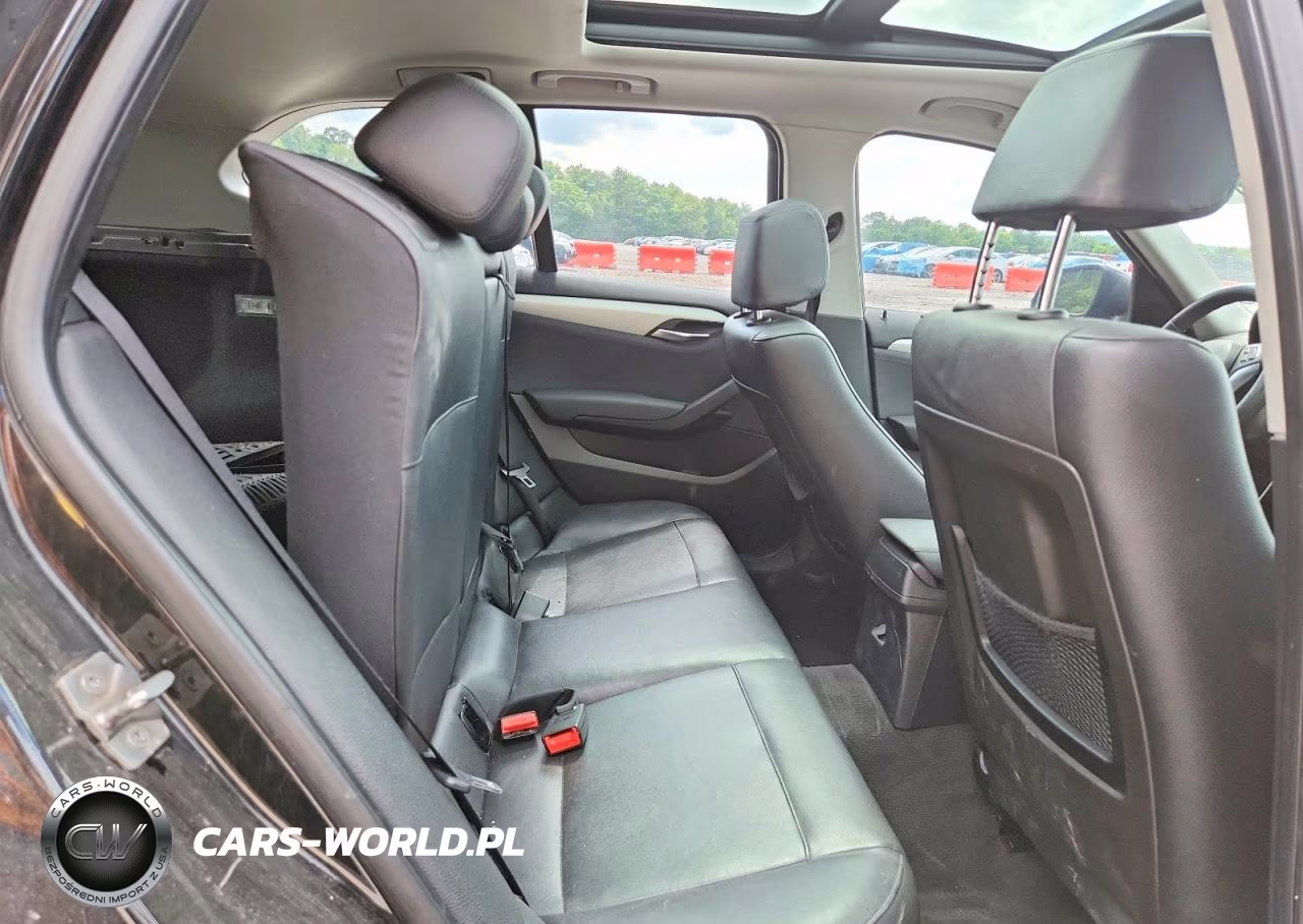 2014 BMW X1 xDrive28I VIN:WBAVL1C5XEVY23553 - 11