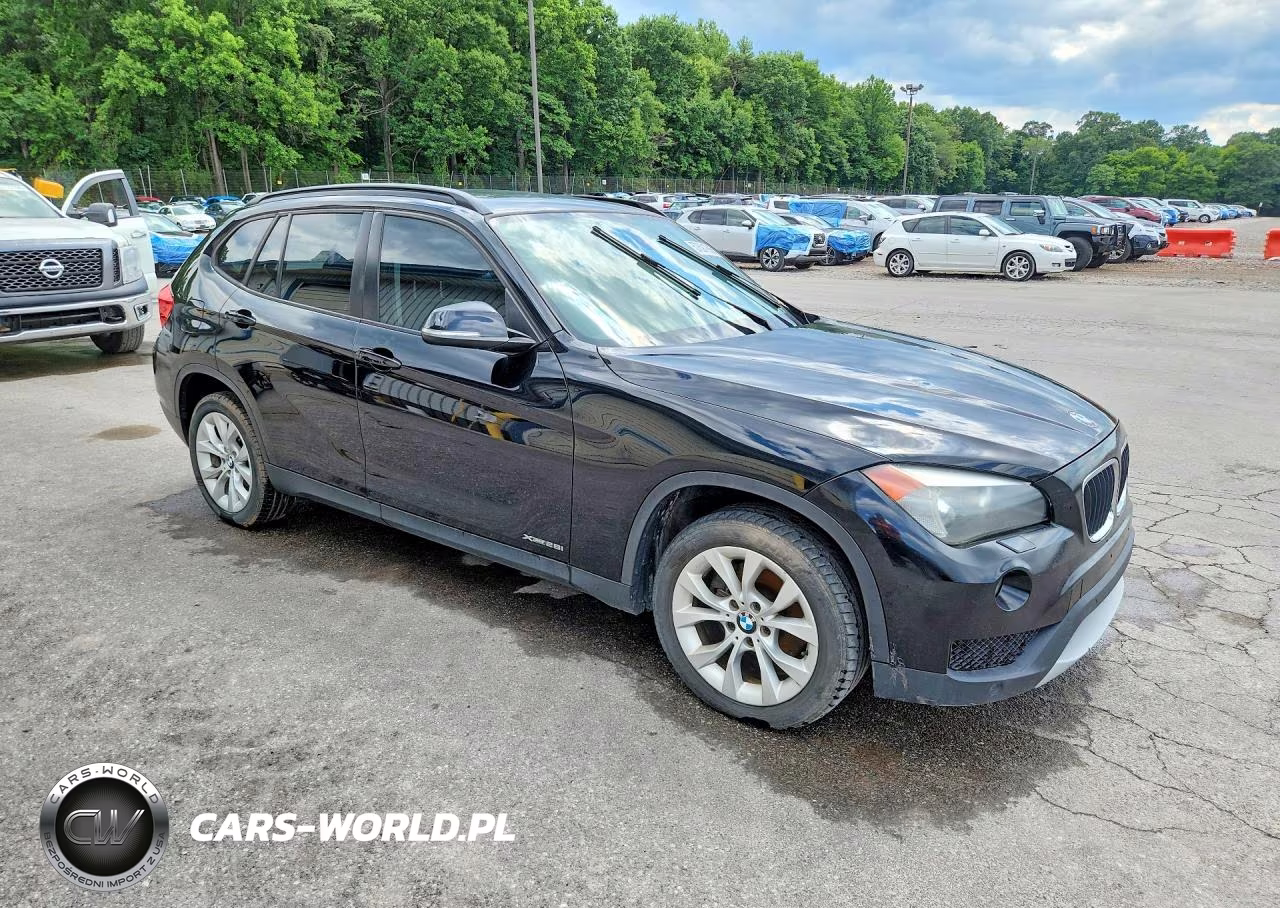 2014 BMW X1 xDrive28I VIN:WBAVL1C5XEVY23553 - 4