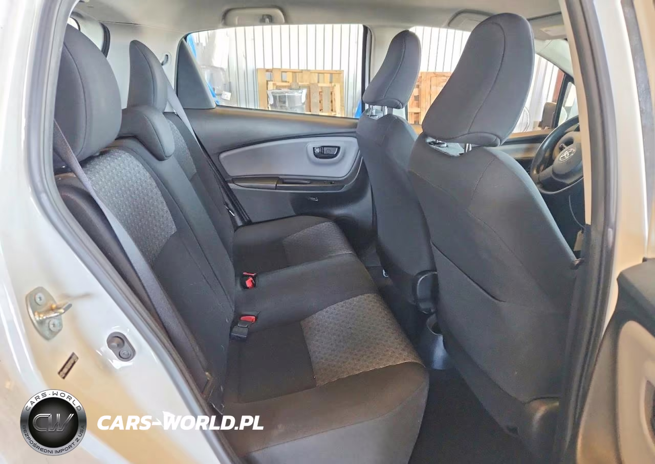 2015 Toyota Yaris 5-Door L VIN:VNKKTUD32FA041820 - 10