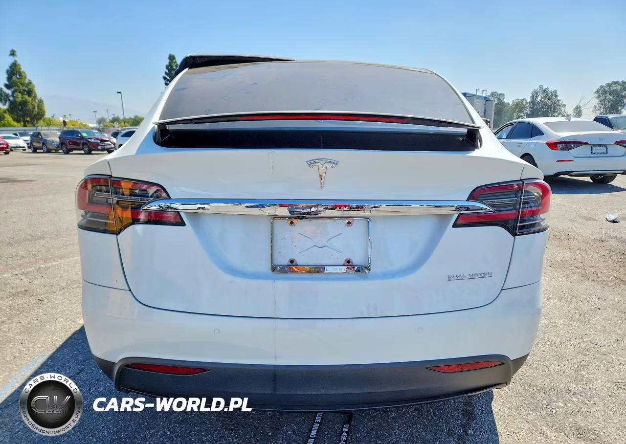 2020 Tesla Model X VIN:5YJXCAE21LF249953 - 6