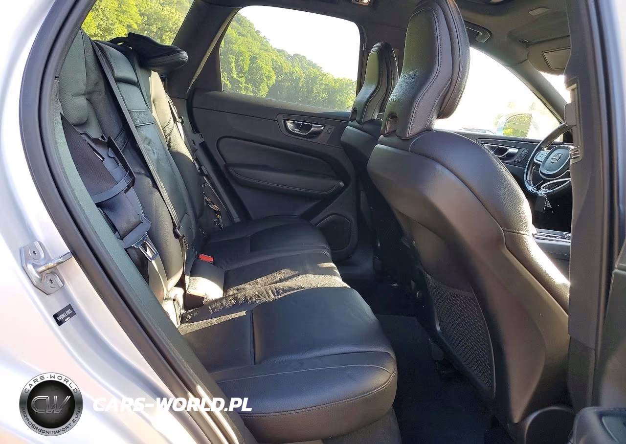 2020 Volvo Xc60 T5 Momentum VIN:YV4102RK7L1518025 - 11