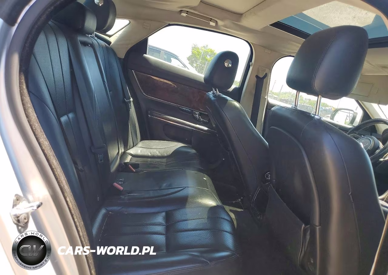 2012 Jaguar Xj VIN:SAJWA1CB9CLV23502 - 10