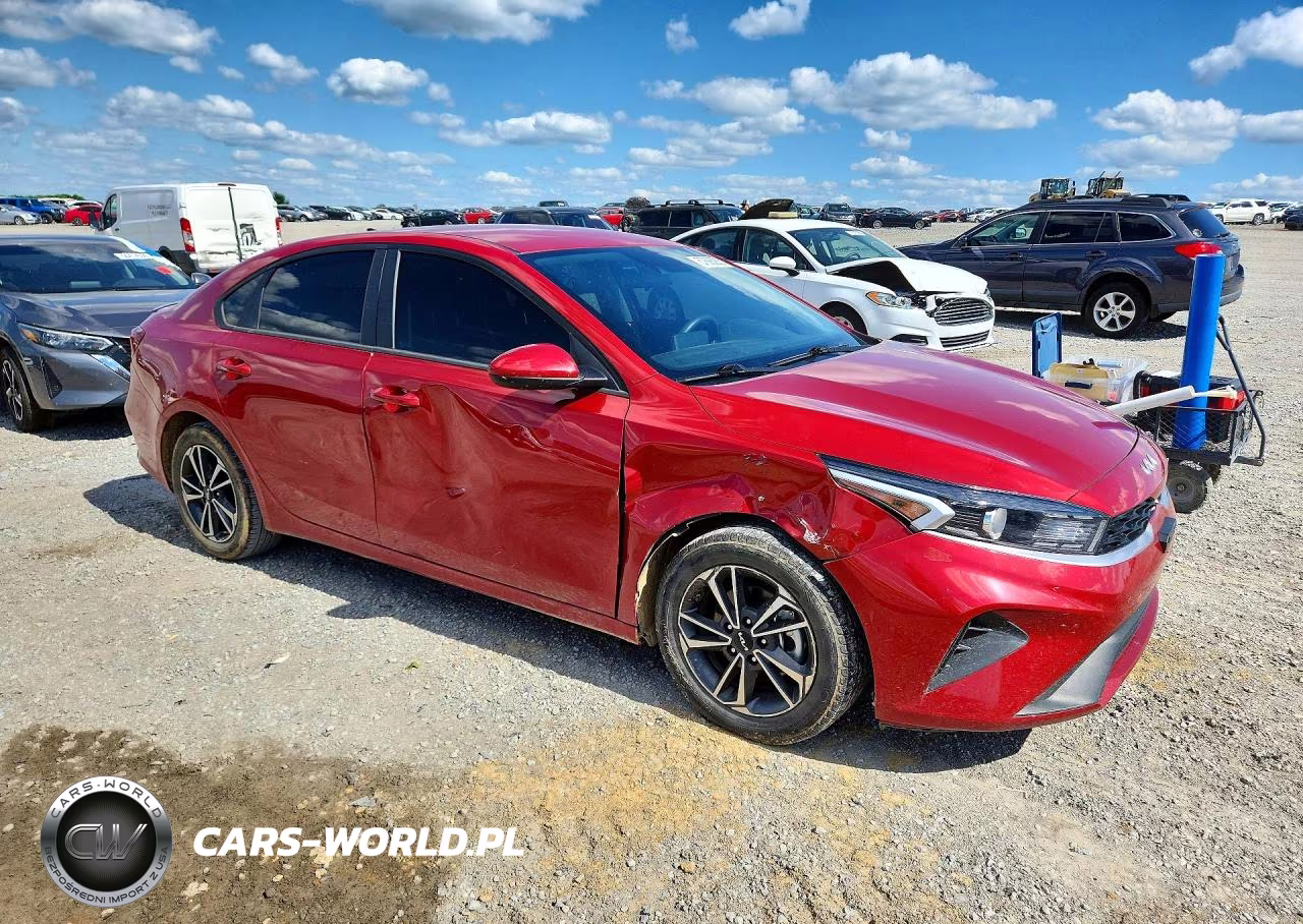 2024 Kia Forte Lxs VIN:3KPF24AD0RE733893 - 4