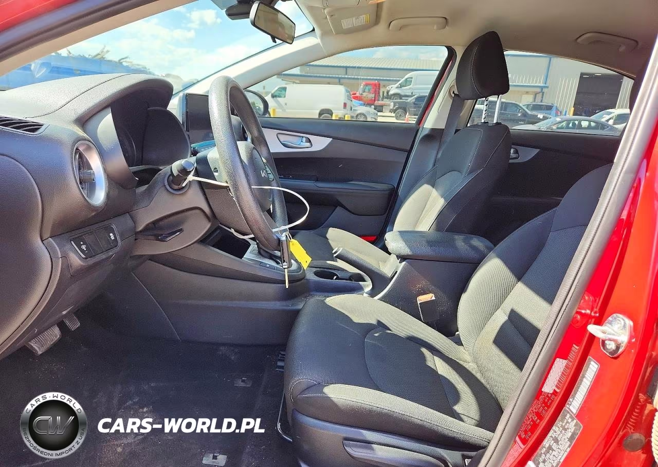 2024 Kia Forte Lxs VIN:3KPF24AD0RE733893 - 7