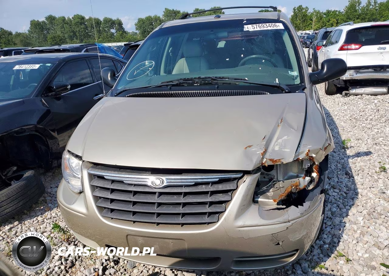 2006 Chrysler Town & Country Touring VIN:2A4GP54L36R844327 - 5