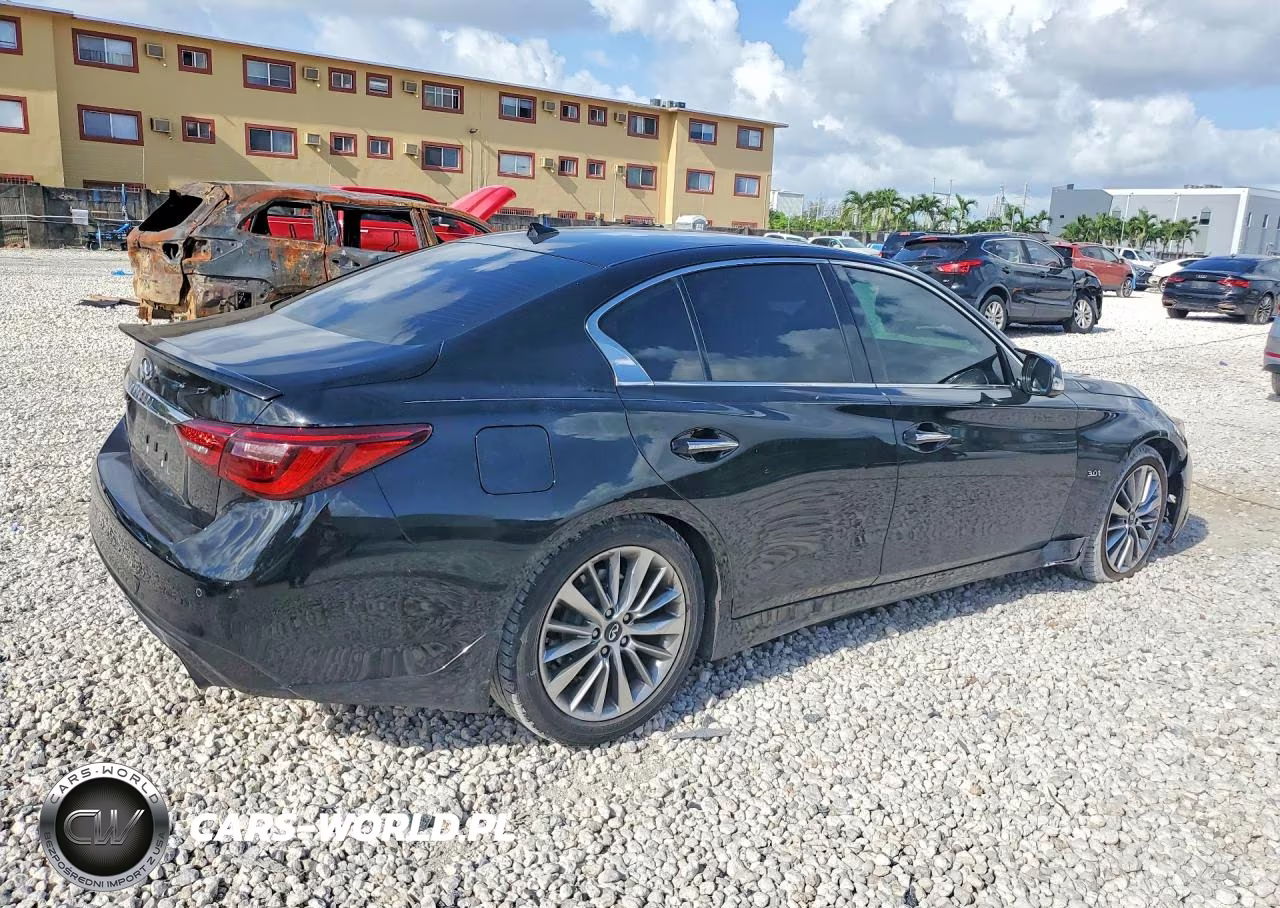 2018 Infiniti Q50 Luxe VIN:JN1EV7APXJM366413 - 3