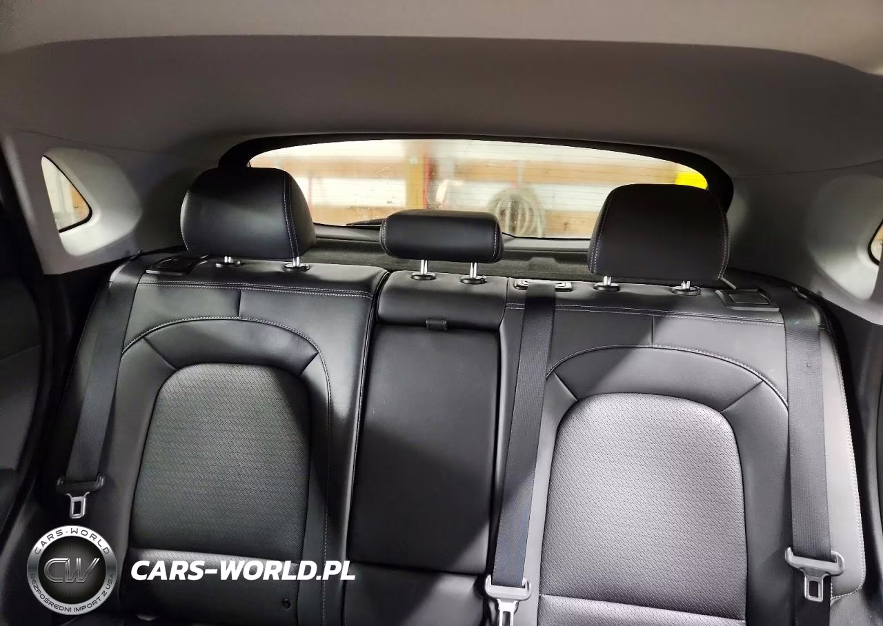 2020 Hyundai Kona Ultimate VIN:KM8K53A58LU421785 - 10