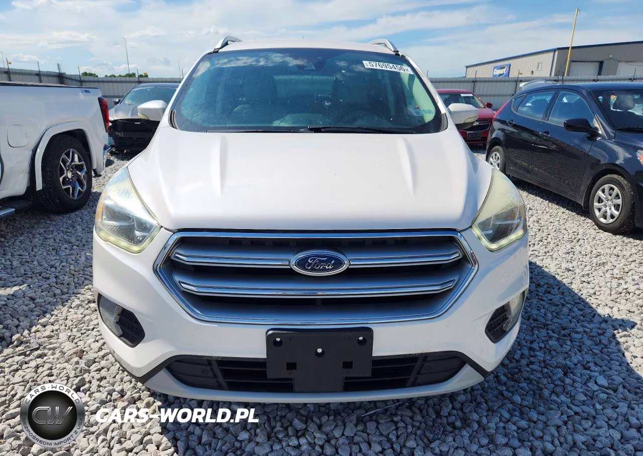 2017 Ford Escape Titanium VIN:1FMCU9J96HUF09822 - 5