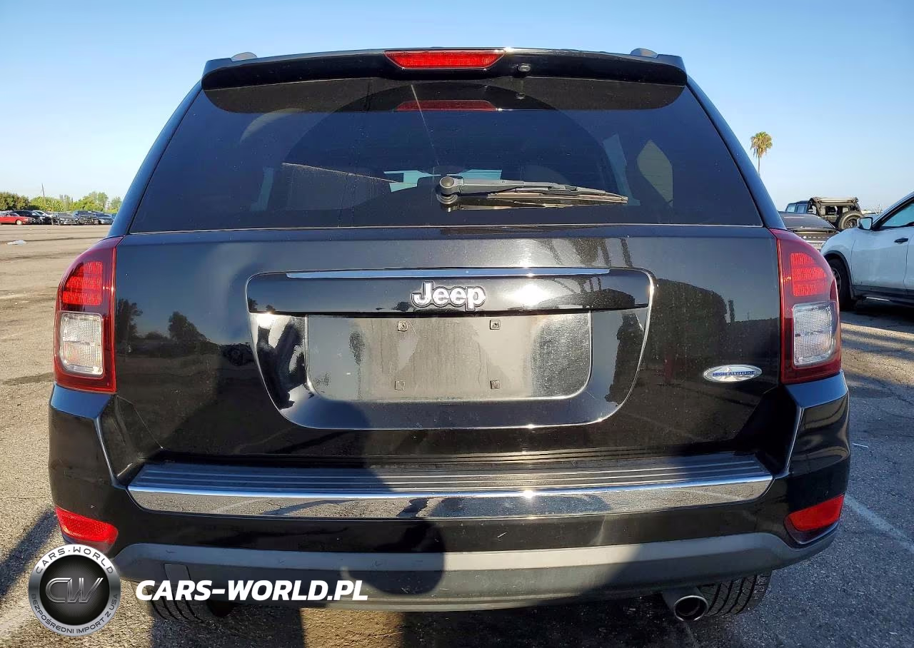 2016 Jeep Compass Latitude VIN:1C4NJCEA7GD642840 - 6
