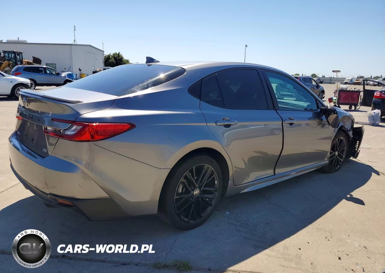 2025 Toyota Camry Se VIN:4T1DAACK0SU603085 - 3