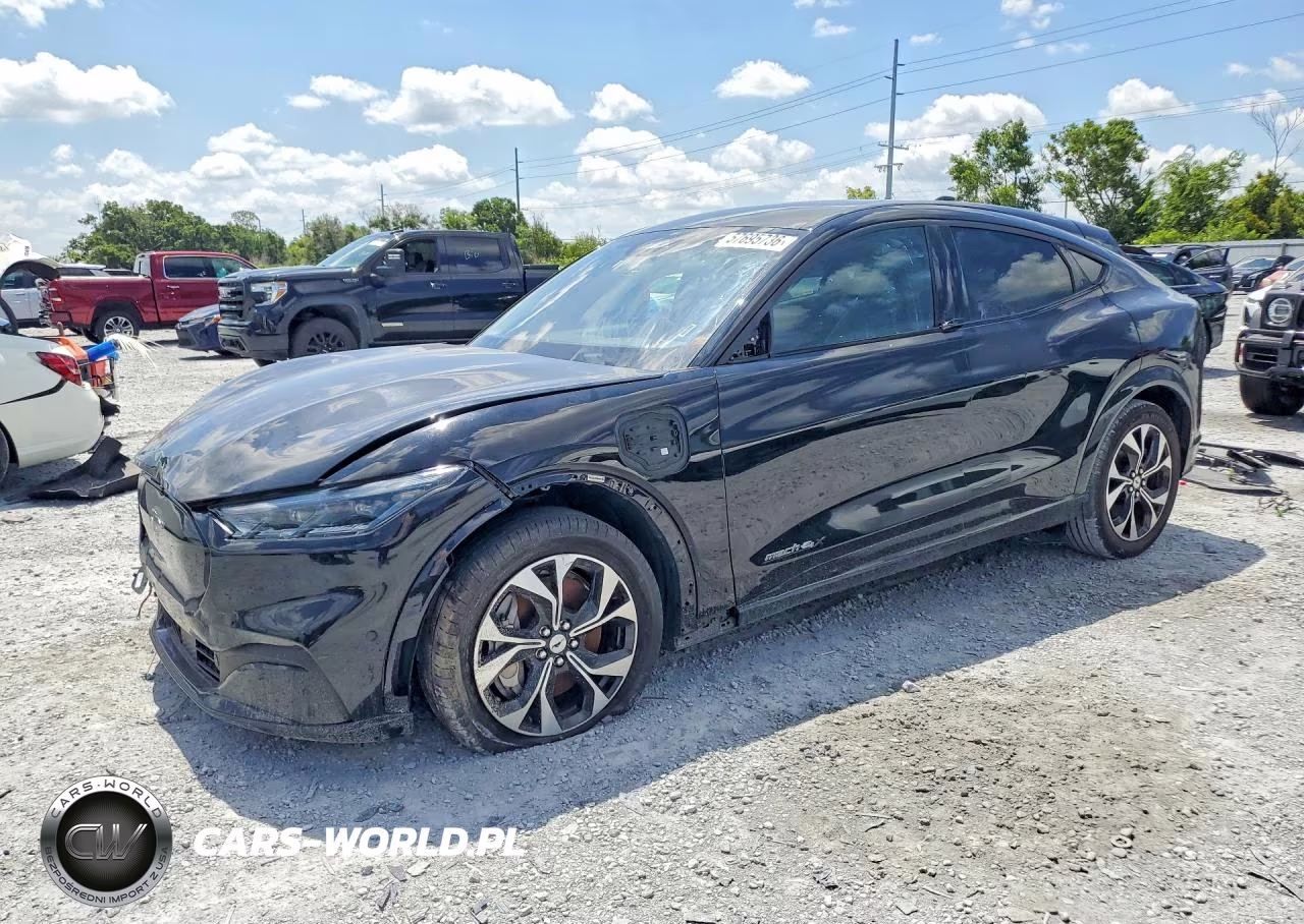 2023 Ford Mustang Mach-E Premium – zdjęcie 1 z 12