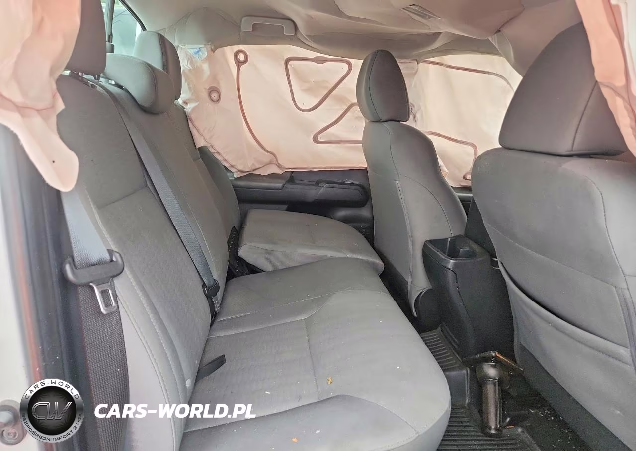 2018 Toyota Tacoma Sr V6 VIN:5TFCZ5AN3JX146170 - 10