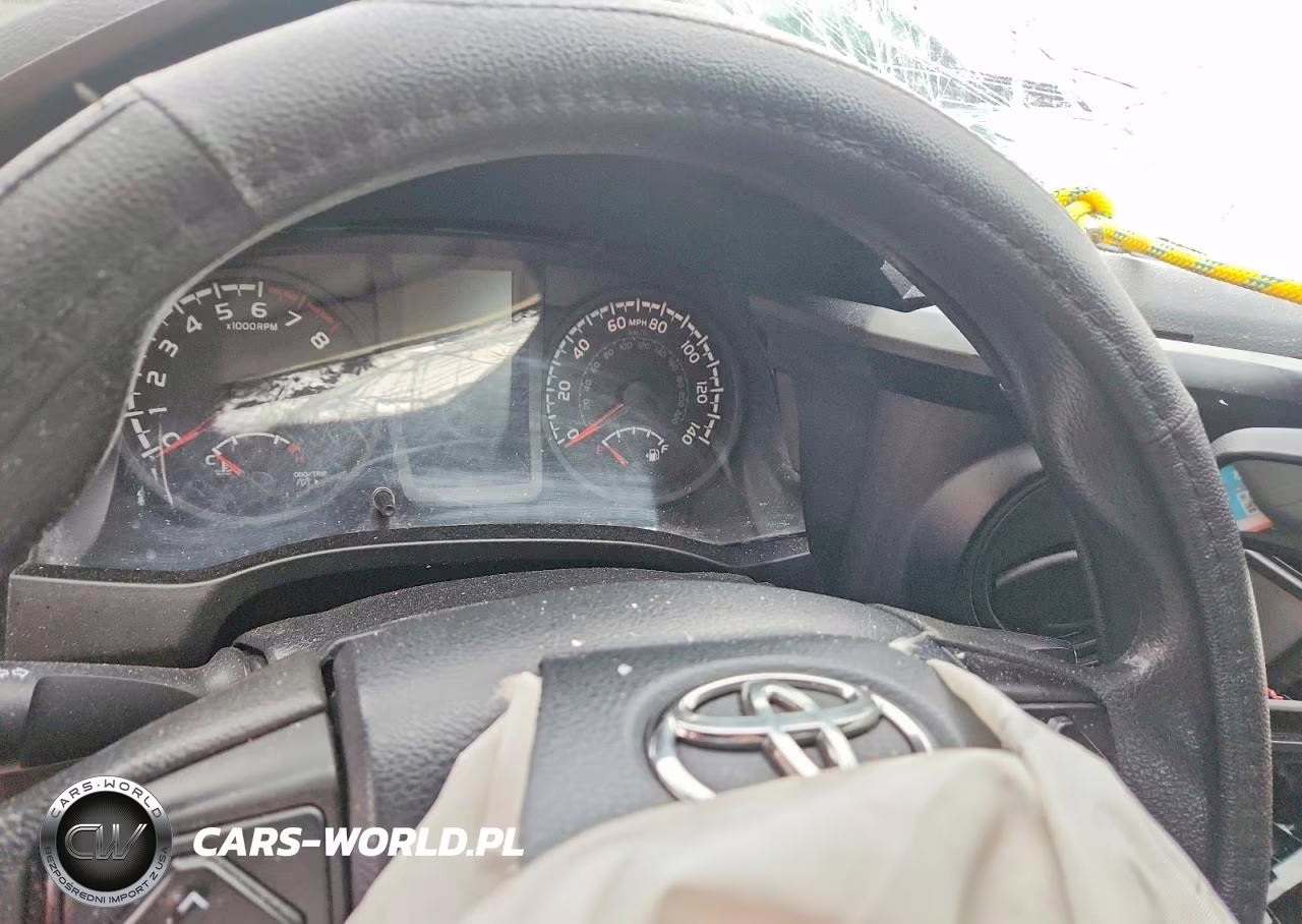 2018 Toyota Tacoma Sr V6 VIN:5TFCZ5AN3JX146170 - 9