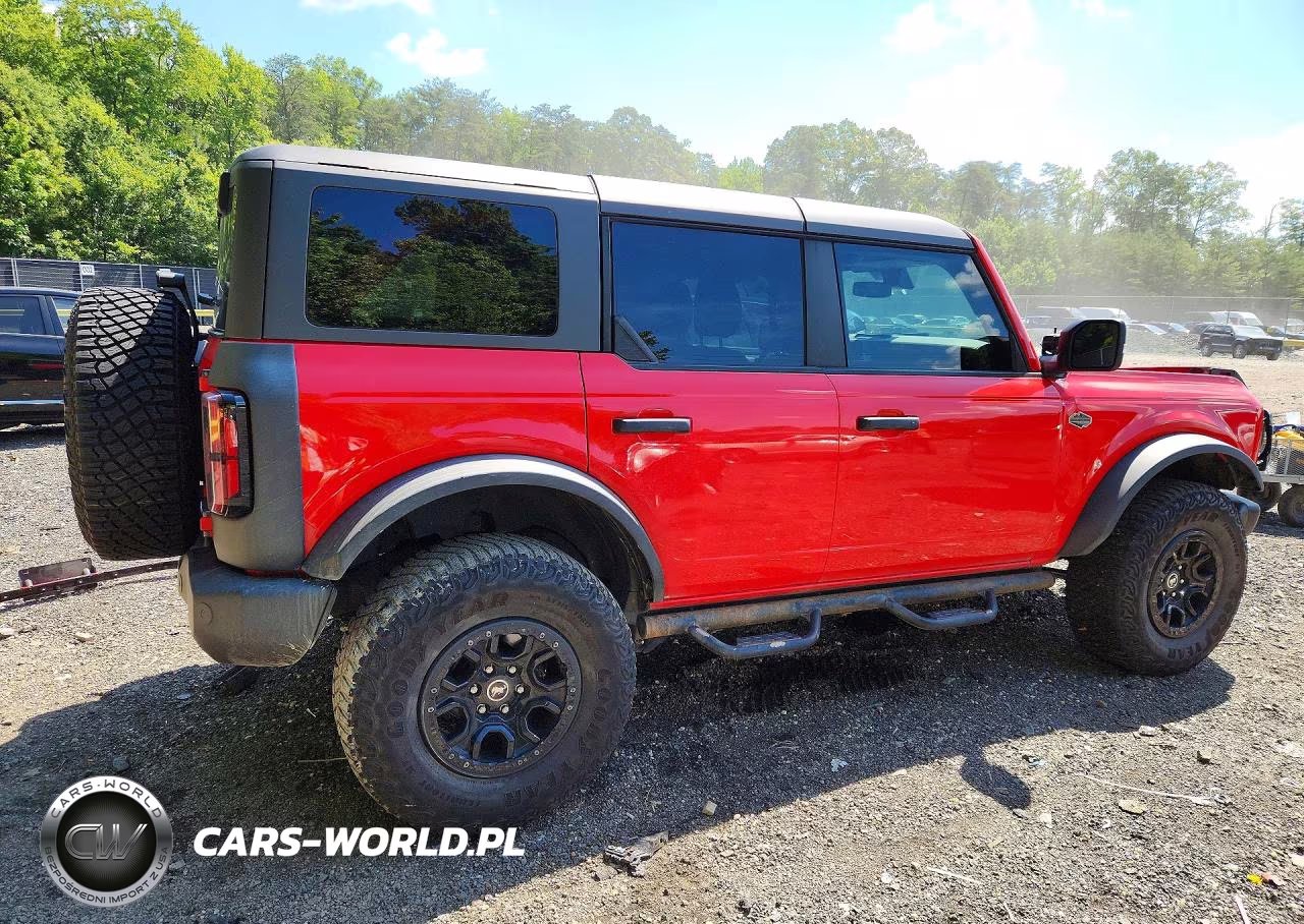2023 Ford Bronco Base VIN:1FMEE5DP5PLB96159 - 3