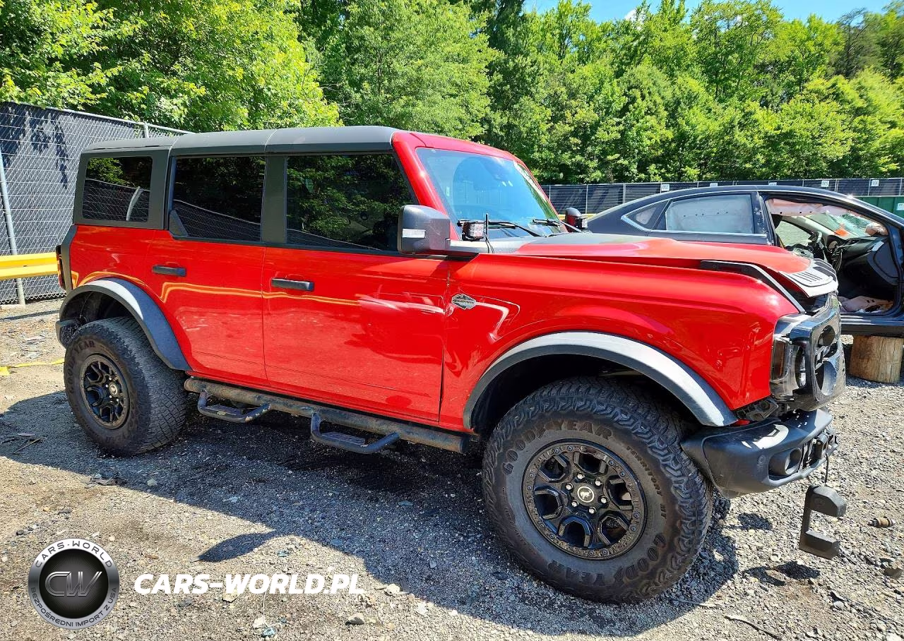2023 Ford Bronco Base VIN:1FMEE5DP5PLB96159 - 4