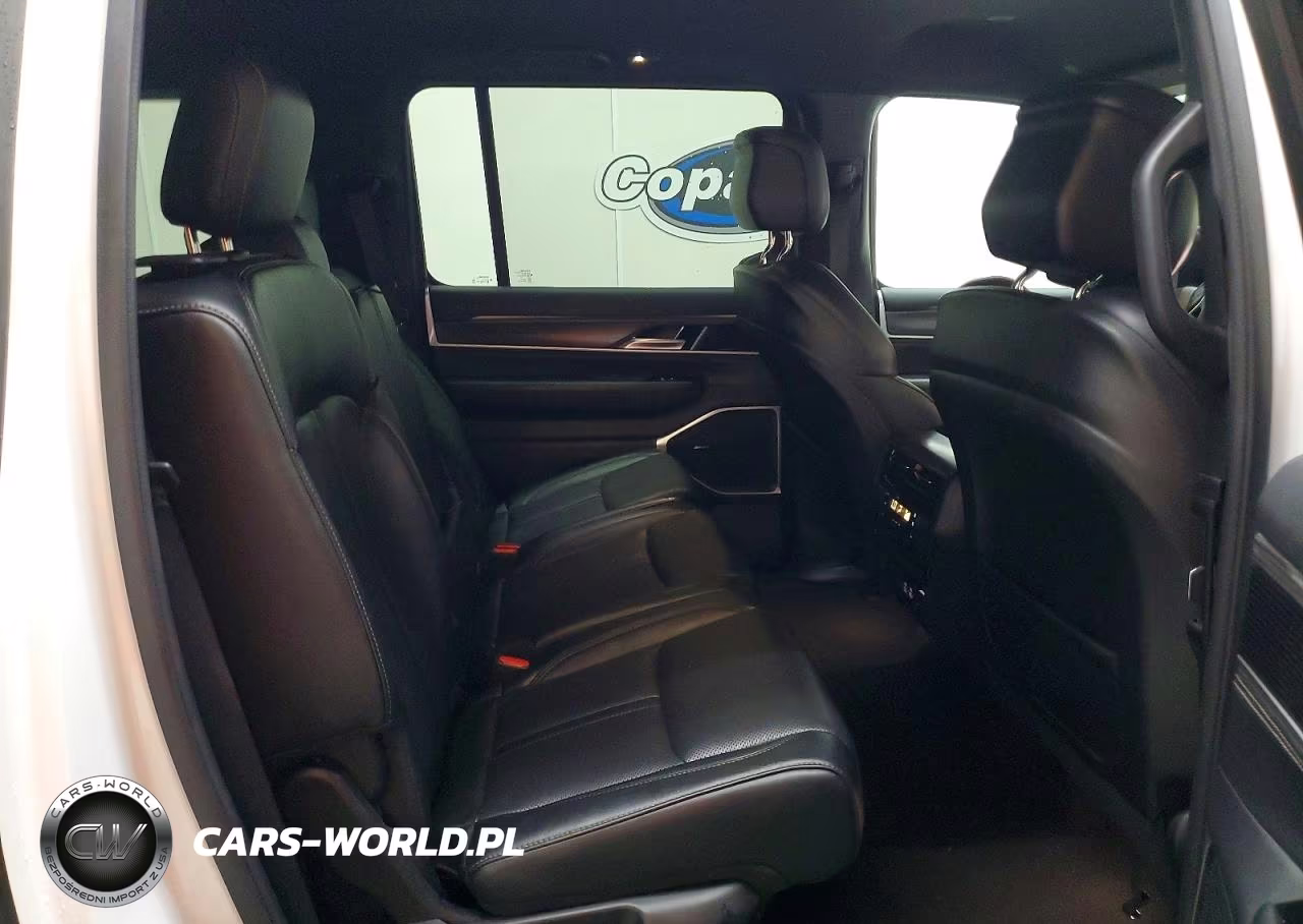 2024 Jeep Wagoneer L Series Ii VIN:1C4SJRBP3RS184355 - 11