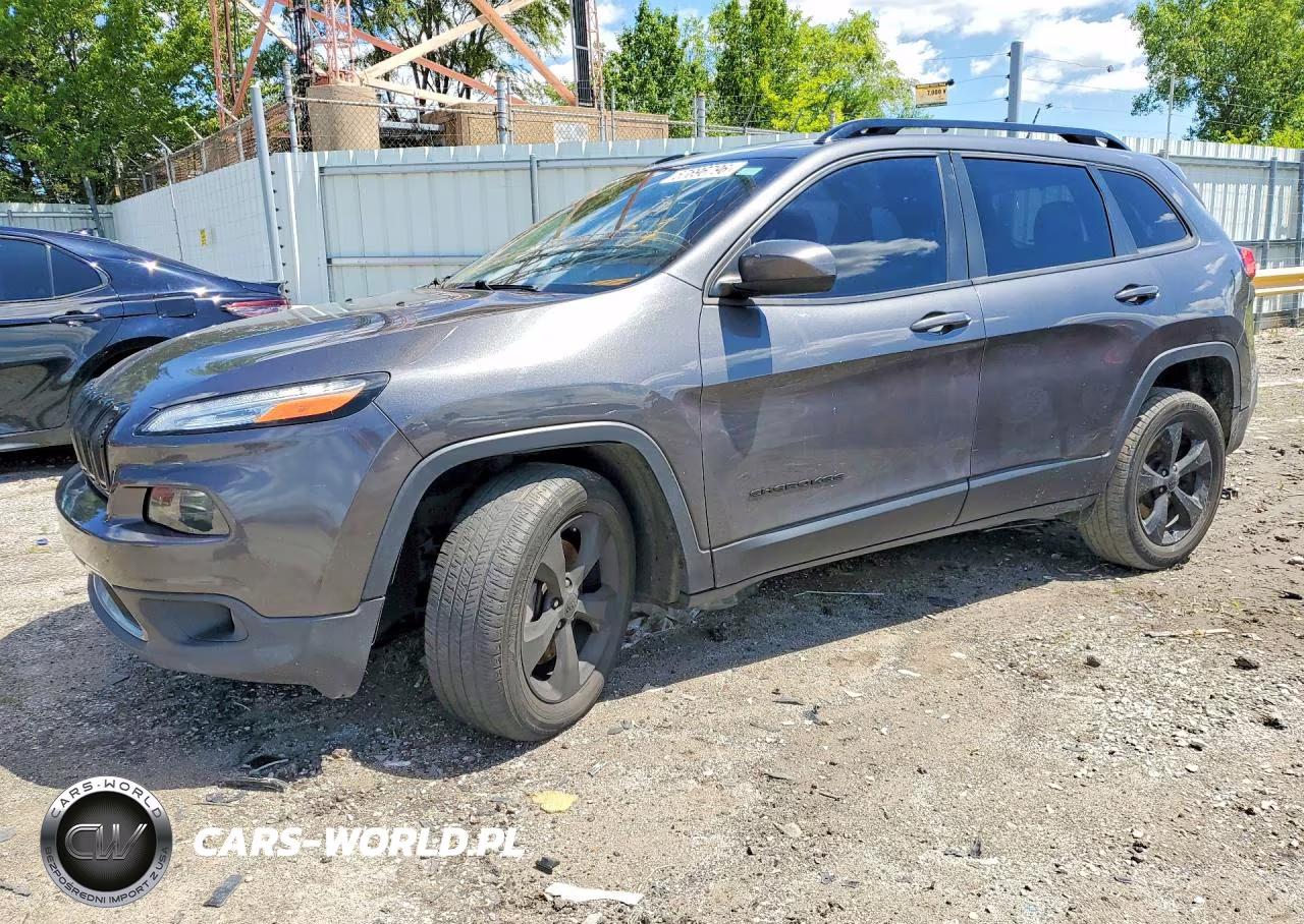 2015 Jeep Cherokee Latitude – zdjęcie 1 z 13
