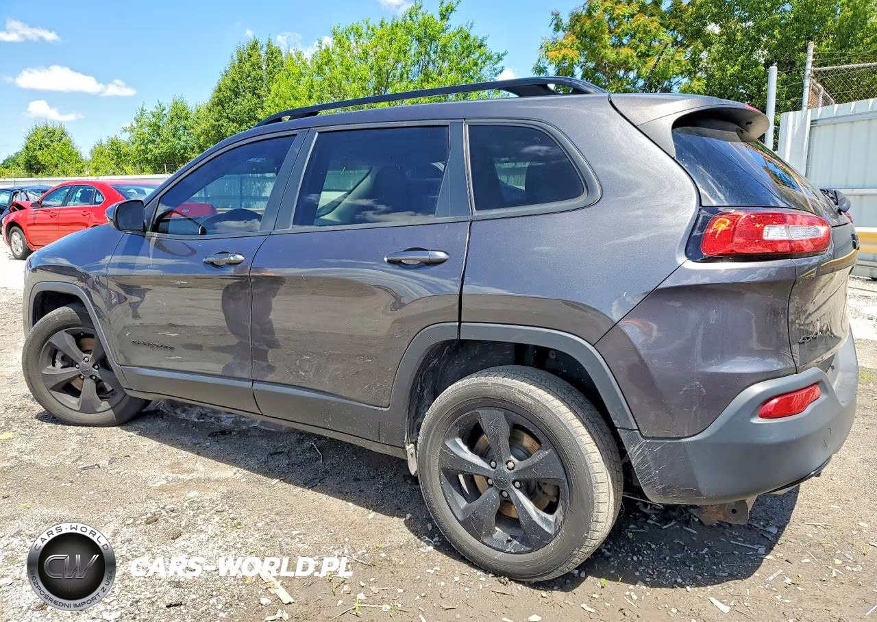 2015 Jeep Cherokee Latitude VIN:1C4PJMCS4FW755965 - 2