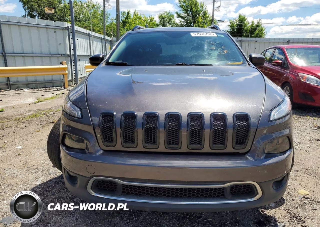 2015 Jeep Cherokee Latitude VIN:1C4PJMCS4FW755965 - 5