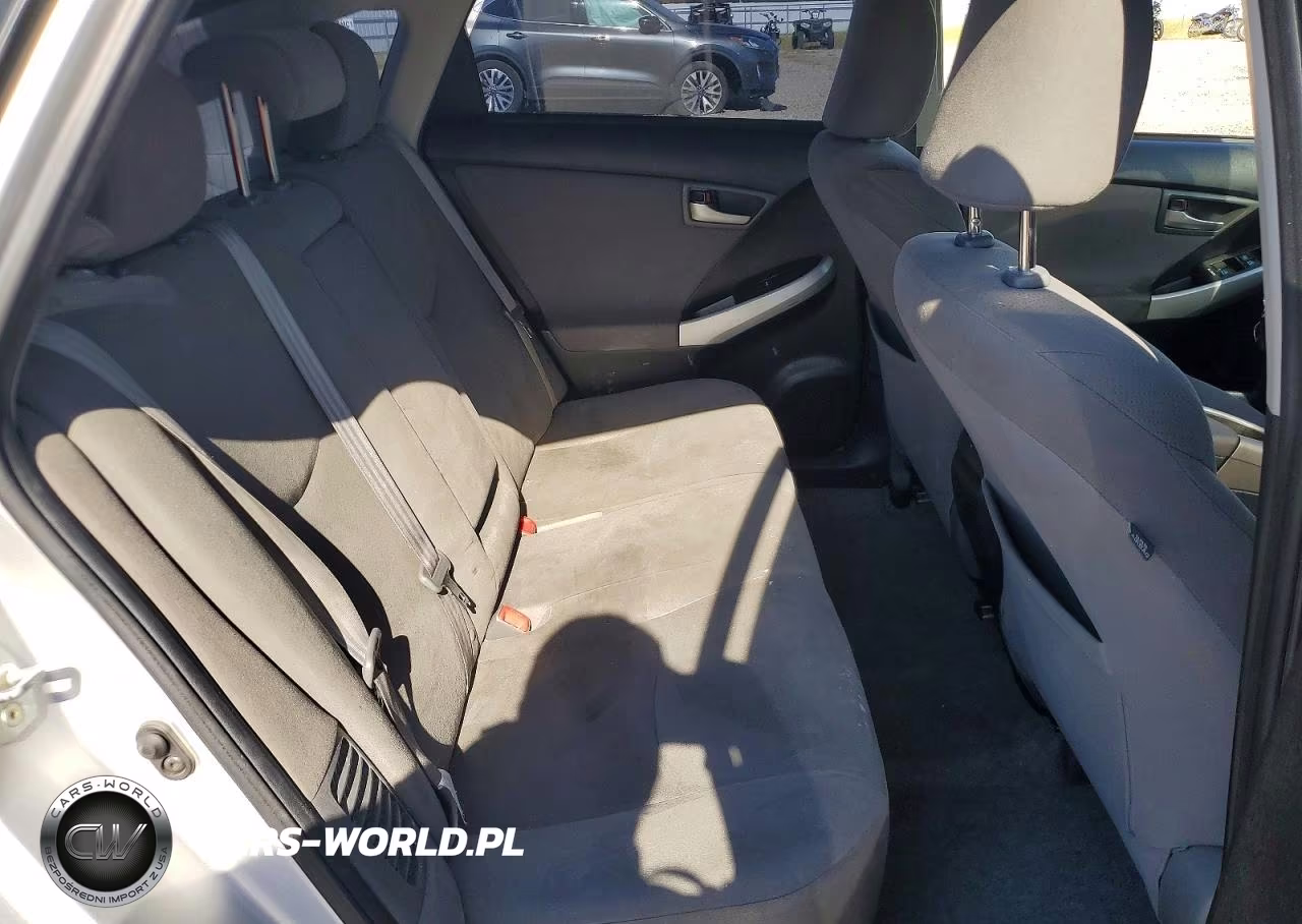 2013 Toyota Prius Three VIN:JTDKN3DU1D1694416 - 10