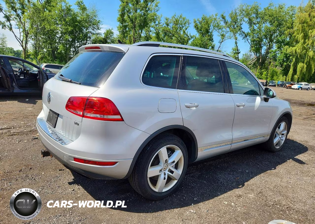 2012 Volkswagen Touareg V6 VIN:WVGEF9BP3CD010632 - 3