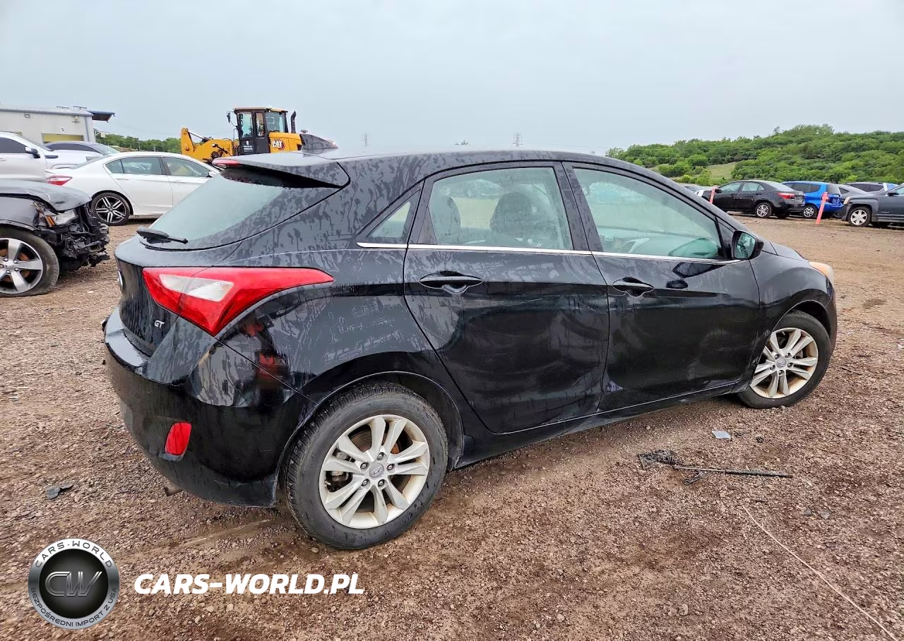 2013 Hyundai Elantra Gt Base VIN:KMHD35LE7DU129652 - 3