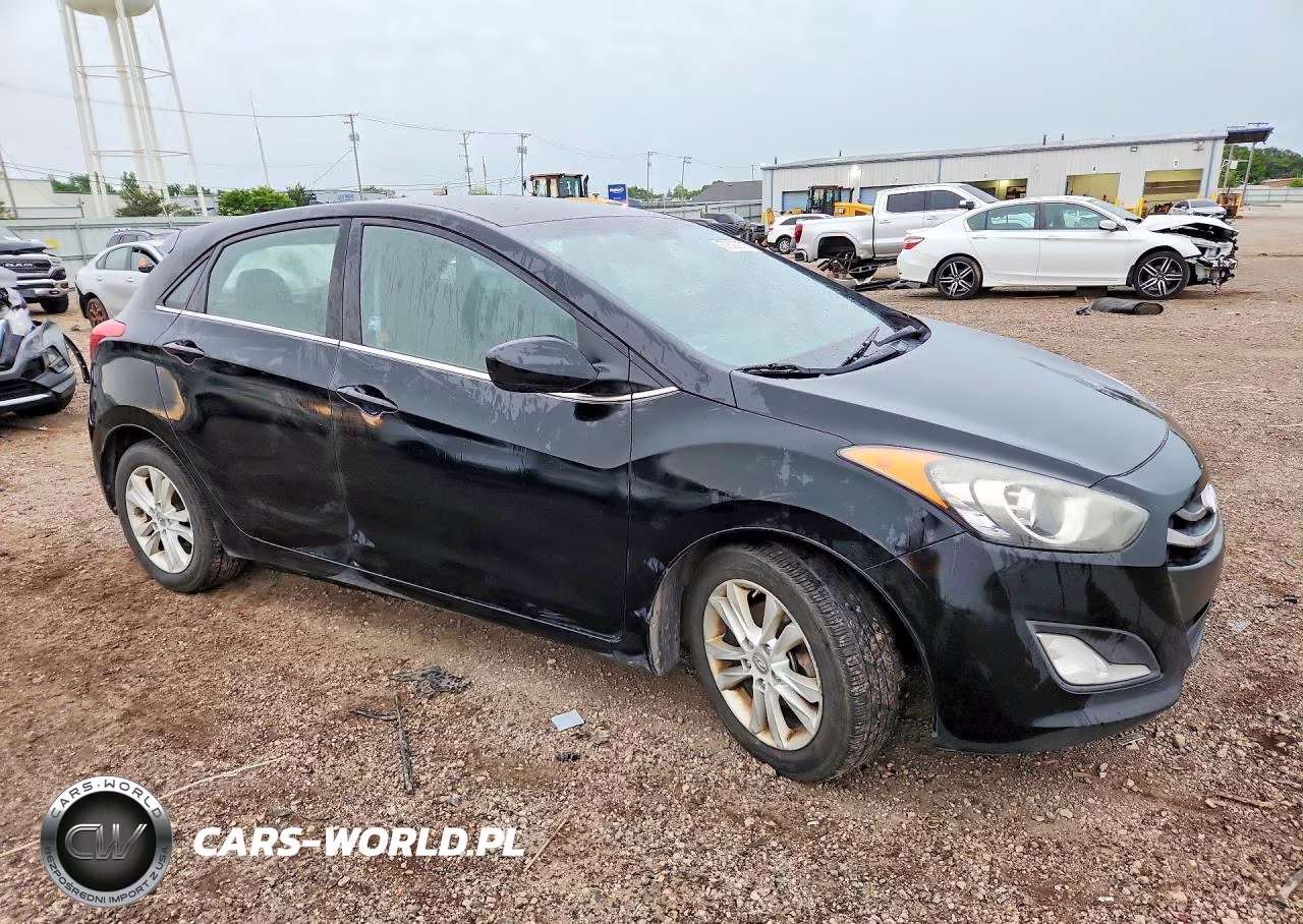 2013 Hyundai Elantra Gt Base VIN:KMHD35LE7DU129652 - 4