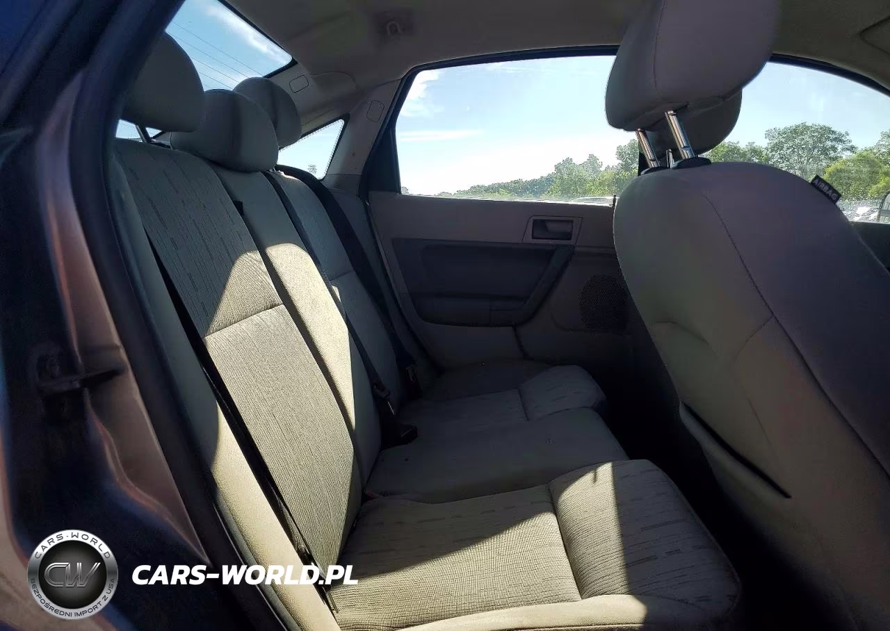 2010 Ford Focus Se VIN:1FAHP3FN7AW139338 - 10