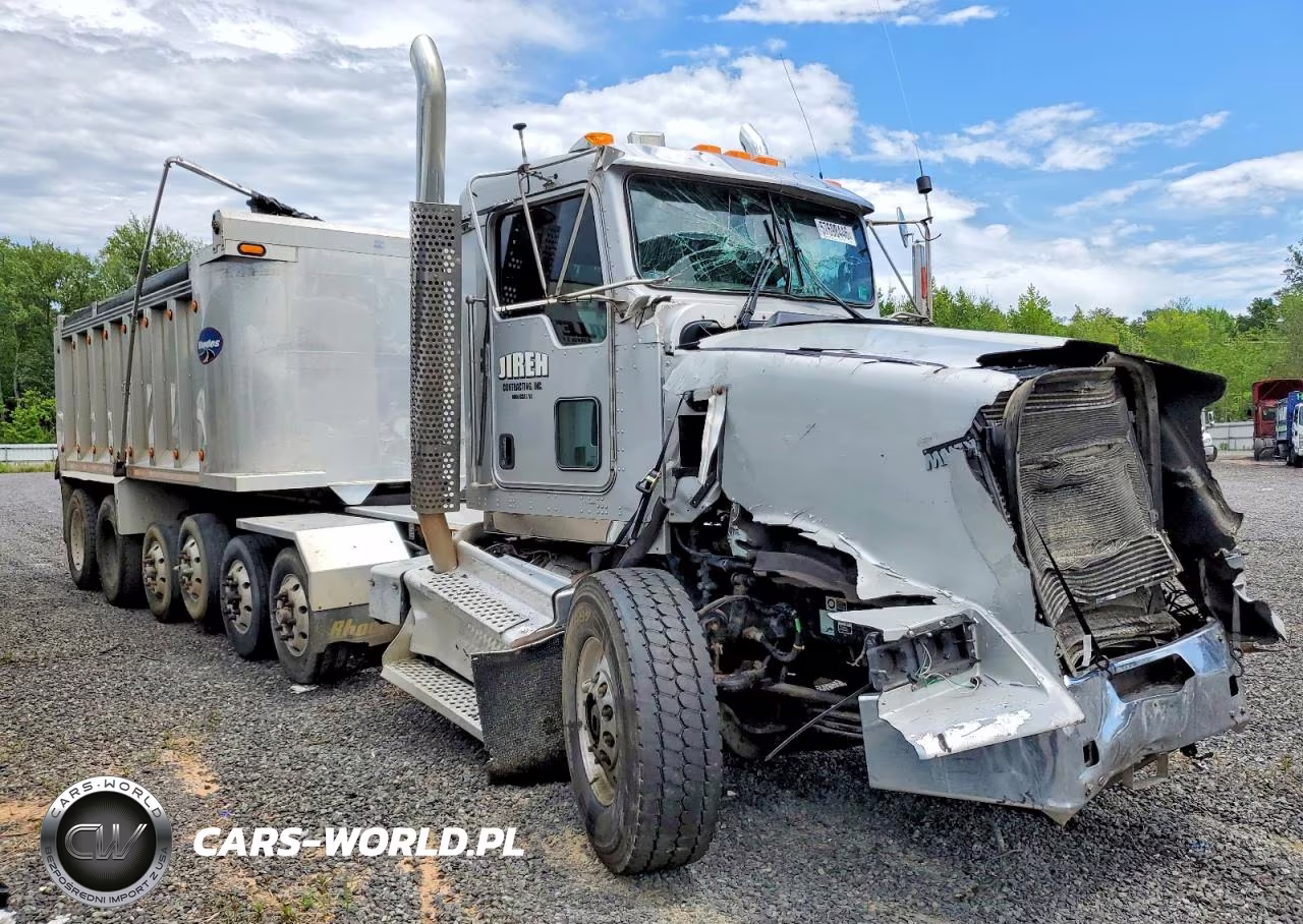 2018 Kenworth T800 Dump Truck