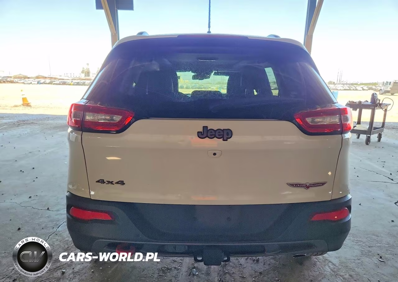 2015 Jeep Cherokee Trailhawk VIN:1C4PJMBS7FW712822 - 6