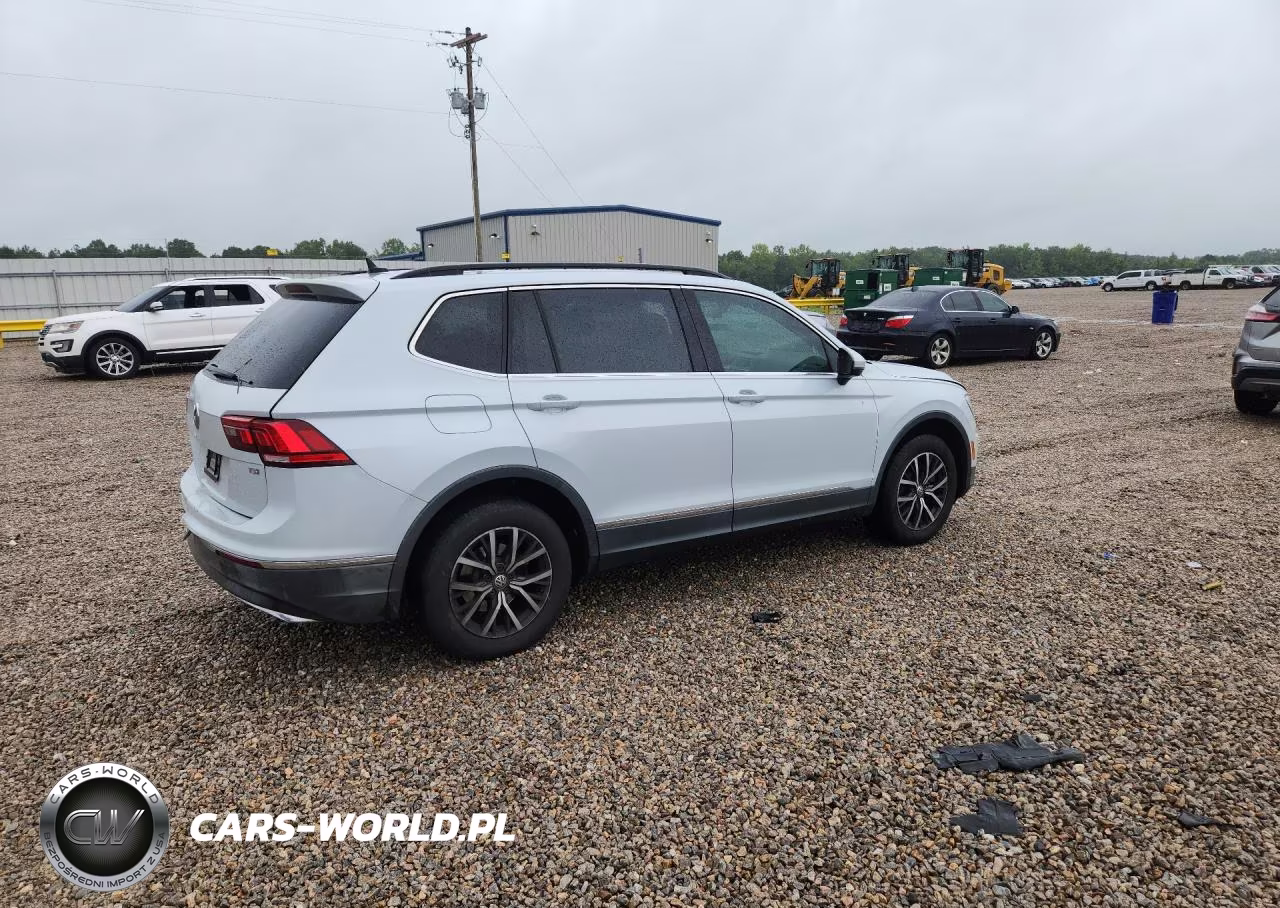 2018 Volkswagen Tiguan Se VIN:3VV3B7AX6JM200084 - 3