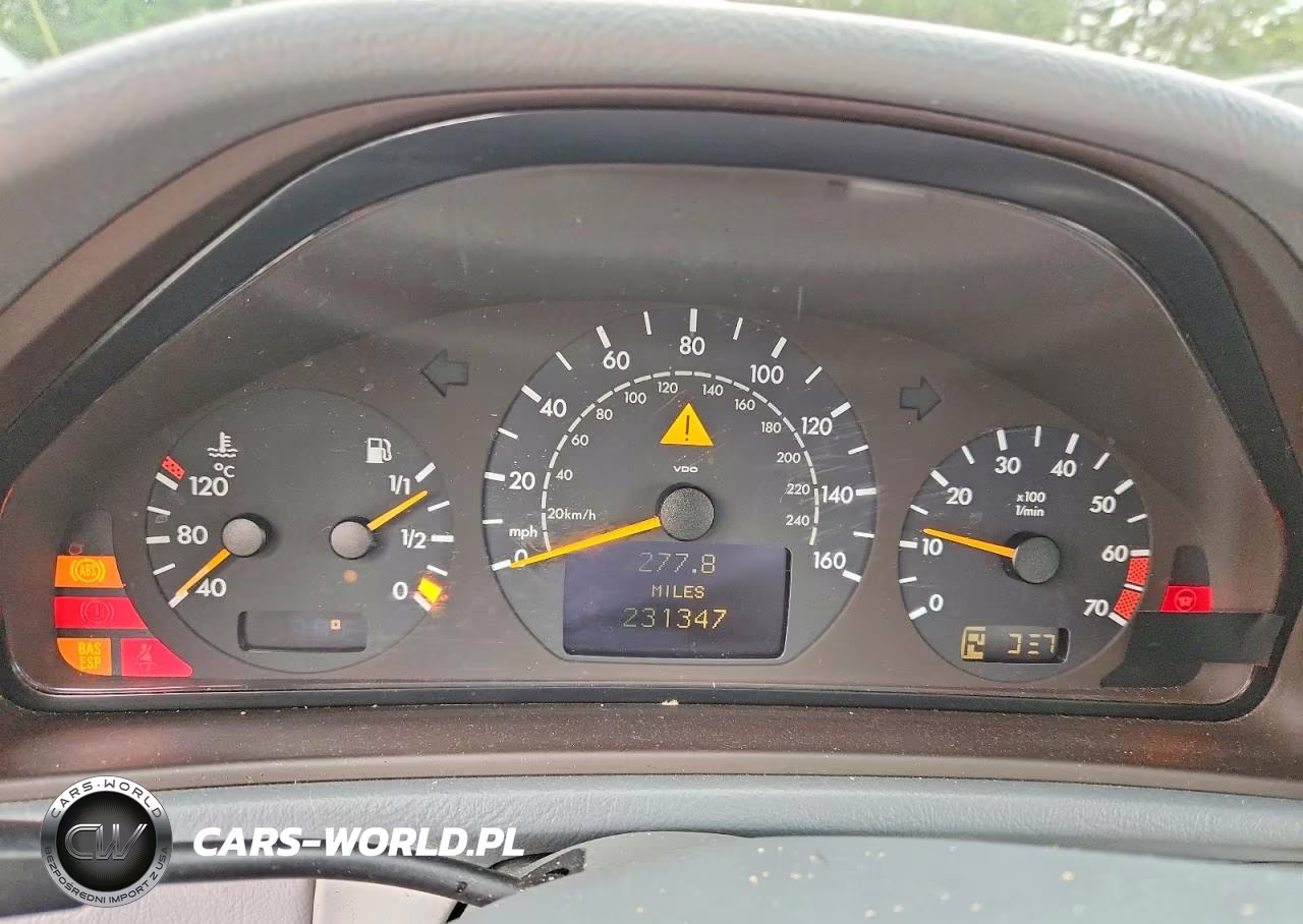 2000 Mercedes-Benz Clk 320 VIN:WDBLK65G6YT039491 - 9