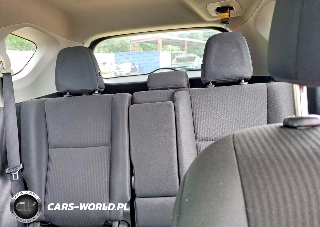 2018 Toyota Rav4 Le VIN:2T3ZFREV9JW469759 - 10