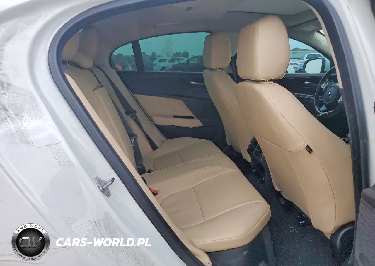 2017 Jaguar Xe VIN:SAJAR4BGXHA973647 - 10