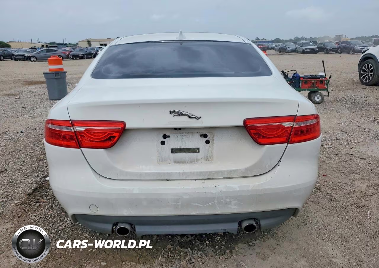 2017 Jaguar Xe VIN:SAJAR4BGXHA973647 - 6