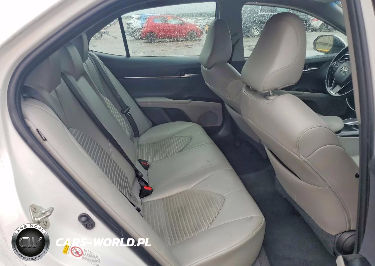 2018 Toyota Camry Se VIN:4T1B11HK7JU040874 - 10